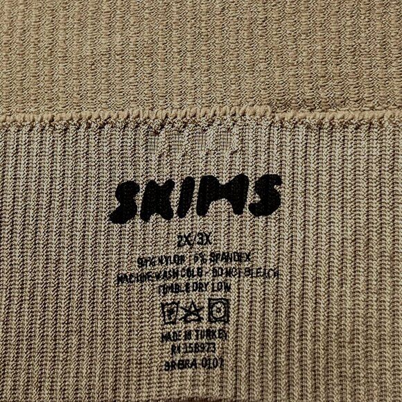 SKIMS Stretch Rib High Neck Bralette NEW Desert 2X/3X - Picture 9 of 11